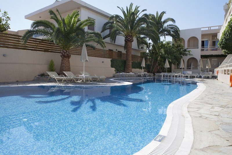 Urlaub im Axos Hotel - hier günstig online buchen