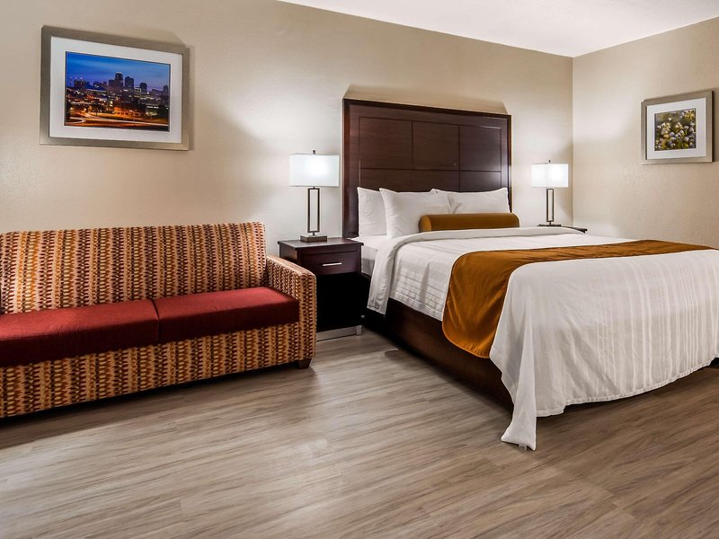 Urlaub im SureStay Plus Hotel by Best Western Kansas City Airport 2024/2025 - hier günstig online buchen