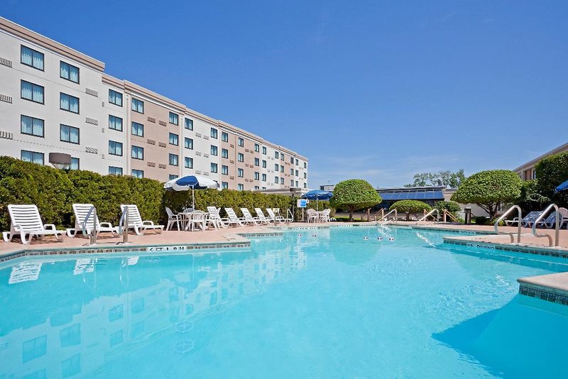 Urlaub im Holiday Inn Hasbrouck Heights 2024/2025 - hier günstig online buchen