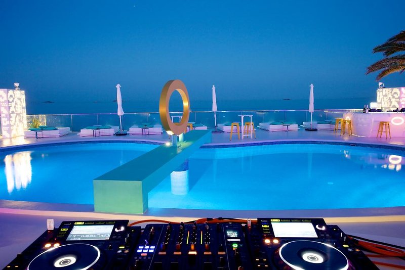 Urlaub im Ama Ibiza Beachfront Suites 2024/2025 - hier günstig online buchen