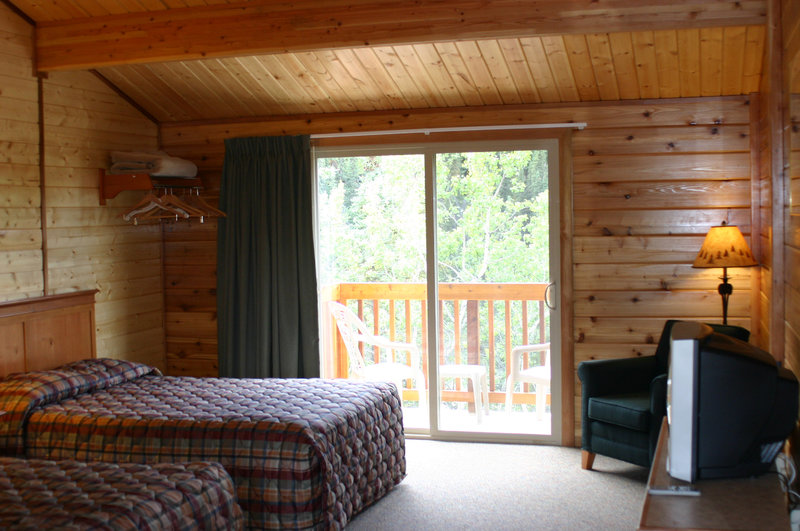 Urlaub im Denali Grizzly Bear Cabins & Resort Hotel Cedar 2024/2025 - hier günstig online buchen