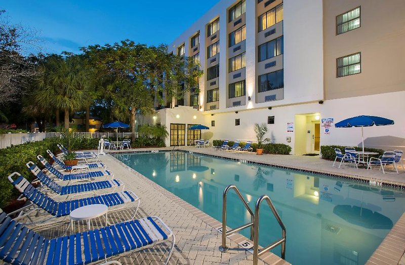 Urlaub im Holiday Inn Express & Suites Ft. Lauderdale-Plantation 2024/2025 - hier günstig online buchen